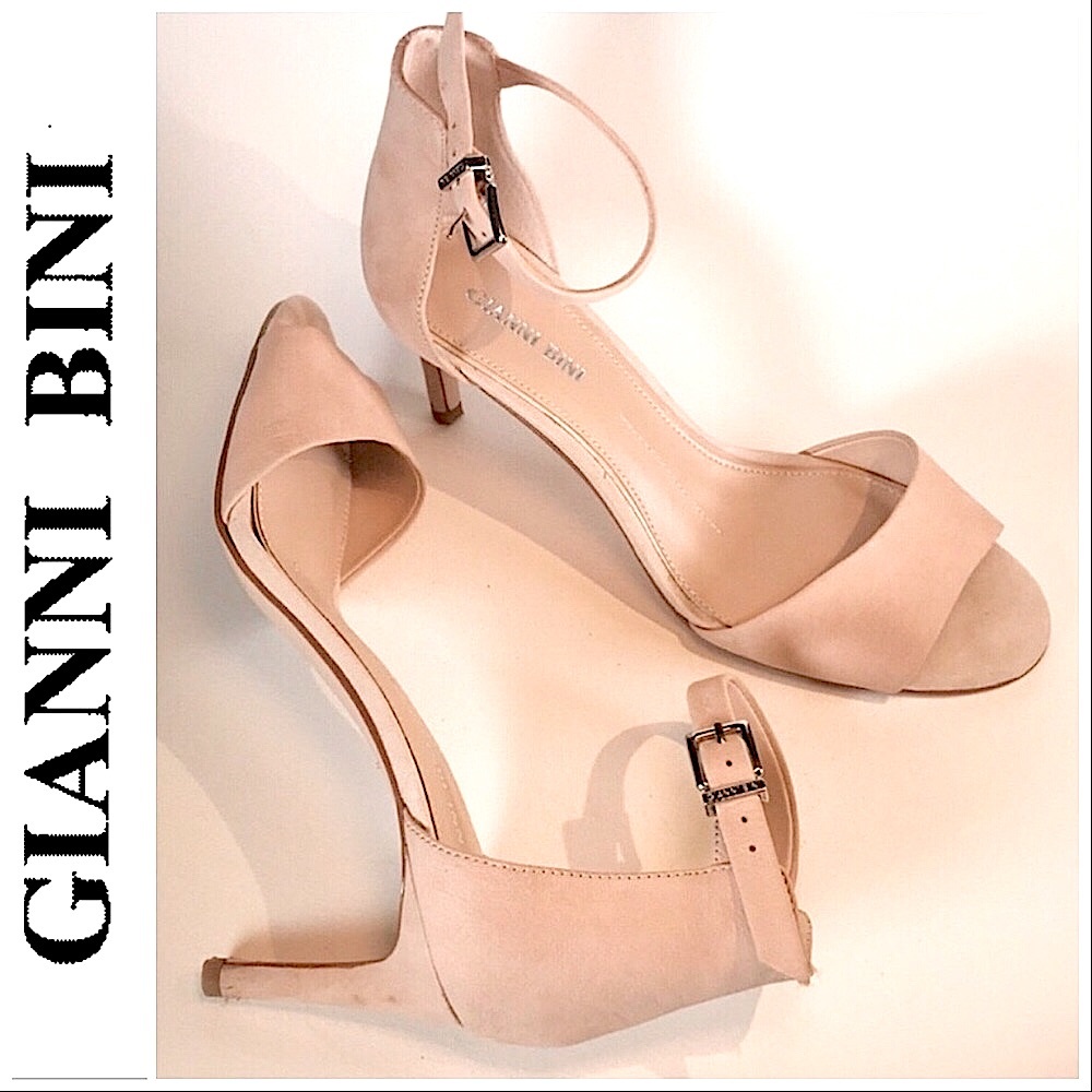 Gianni Bini Nude Suede Ankle Strap Heels 8.5